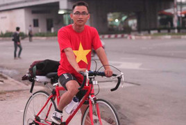 9X bỏ việc lương 10 triệu, đi xuyên Việt tình nguyện