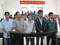 Xử 5 công an đánh chết người: VKSND Tối cao yêu cầu báo cáo