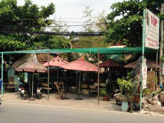 'Úp sọt' nhóm giang hồ nhí cưỡng đoạt tiền cô gái trẻ