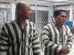 Cảnh sát vây bắt kẻ dùng dao khống chế con tin