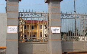 Vụ dân phá nhà, đốt xe cán bộ: Trưởng công an xã xin nghỉ việc