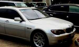 Lô siêu xe hàng chục tỷ vất bãi không ai thèm nhận