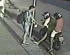 Cảnh tượng cướp trên phố kỳ cục không tin nổi