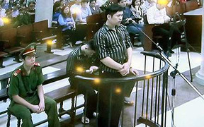 Clip lời khai của bác sỹ TMV Cát Tường tại tòa