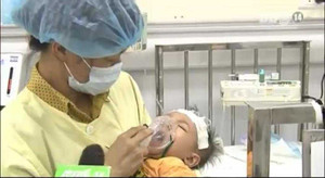Video: Bệnh viện Nhi TƯ căng mình chống chọi với bệnh sởi