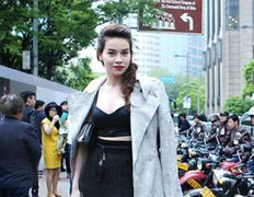 Hồ Ngọc Hà sành điệu trên đường phố Thượng Hải