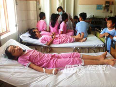 Ăn thực phẩm Vissan, 50 học sinh đi cấp cứu