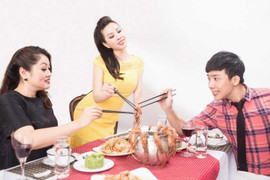 Trấn Thành làm 'chuột bạch' cho hoa hậu Thu Hoài