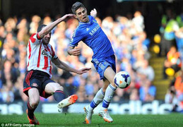 Chelsea thua đau sau tiếng còi oan nghiệt