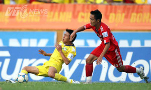 Văn Quyến giải nghệ, Công Vinh ghi bàn, SLNA thất bại