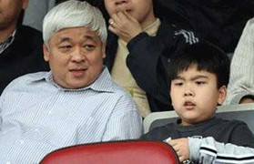 Thời thanh niên đen trùi trũi, mê Coca-Cola của bầu Kiên