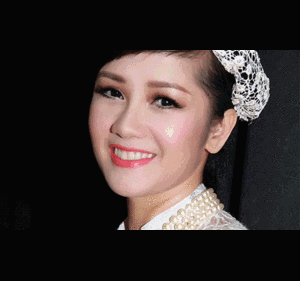 'Lật tẩy' cách làm thương hiệu của các diva Việt