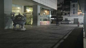 Hà Nội: Rơi từ tầng 11, hai mẹ con tử vong