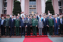 Bộ trưởng Quốc phòng tiếp thân nhân cựu cố vấn quân sự Trung Quốc