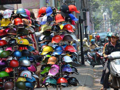 Bộ trưởng Thăng 'ra tay' dẹp mũ bảo hiểm dỏm