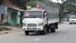 Clip: Rước dâu bằng xe tải ở Hà Giang
