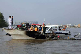 Vì sao Bộ trưởng Thăng muốn ‘khai tử’ tàu cánh ngầm cũ?