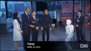 Clip: Obama đá bóng với robot