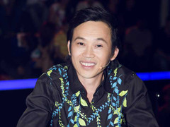 Hoài Linh gây 'choáng' với màn múa 'vặt lông gà'