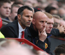 Tin sáng 27/4: Thế chỗ David Moyes, Giggs 'mất ăn, mất ngủ'
