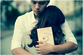 ‘Trót lỡ chạm môi nhau’ - tình yêu dữ dội người trẻ
