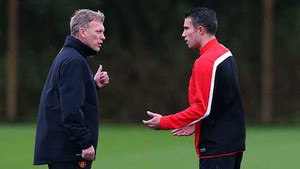 Van Persie giả chấn thương, phá David Moyes