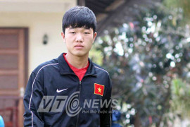 Đội trưởng U19 Việt Nam ngất ngây tuổi 19