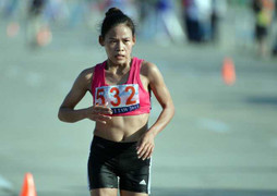 Đối thủ dính doping, 'nữ hoàng đi bộ VN' giành lại HCV SEA Games