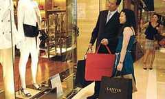 Người Việt vẫn mạnh tay mua hàng xa xỉ