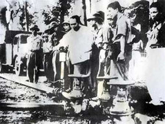 Đại tướng Võ Nguyên Giáp và dòng xăng vượt Trường Sơn