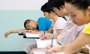 Tâm sự cô giáo: Quyền của người thầy đang bị rẻ rúng?