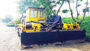 Hà Nội: Đầu tư tàu hút bùn 3 tỷ đồng...để 'đắp chiếu'