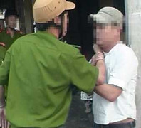 Khởi tố thiếu úy công an tấn công đồng nghiệp như côn đồ