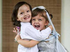 Con gái Hồng Nhung càng lớn càng đáng yêu