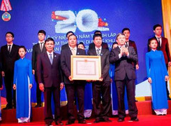 MobiFone Tp HCM đón nhận huân chương Độc lập hạng Ba