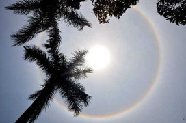 Hào quang kỳ ảo trên bầu trời Hạ Long