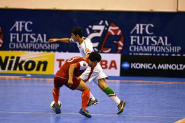 Hàng thủ mắc sai lầm, Việt Nam dừng bước ở tứ kết
