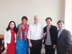 Dùng sách giáo khoa mở, học sinh chỉ tốn 1/10 chi phí