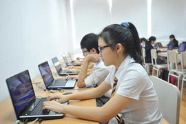 Học sinh sử dụng mạng xã hội: Mừng hay lo?