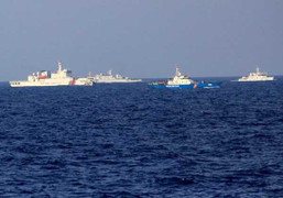 Hôm nay, tàu Trung Quốc hung hăng lượn cắt mặt tàu Việt Nam