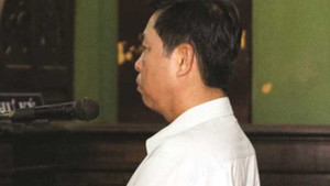 Nương tay với con bạc, nguyên Trưởng Công an lĩnh án