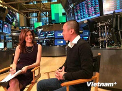 Nguyễn Hà Đông lên sóng trực tiếp Sàn chứng khoán Mỹ