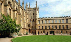 7 đại học đào tạo tỷ phú, chính trị gia nổi tiếng