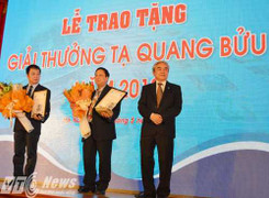 Trao giải thưởng Tạ Quang Bửu cho 2 nhà khoa học
