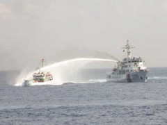 Nhiều người dân xung phong làm kiểm ngư