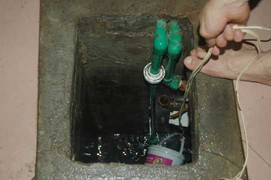 Nghịch lý giữa thủ đô: Nước bơm càng nhiều, dân càng...khát