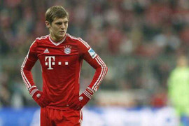 Mua Toni Kroos, Man Utd 'ném tiền qua cửa sổ'?