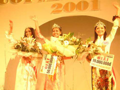 Ảnh 'độc' 13 năm trước của Thanh Hằng, Xuân Lan