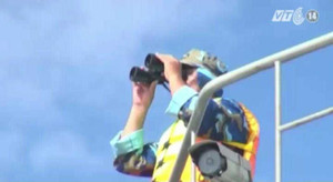 Clip: Tàu Trung Quốc hung hăng tấn công, 3 kiểm ngư Việt Nam bị thương