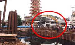 TP.HCM: Phát hiện xác chết dưới kênh Tân Hóa